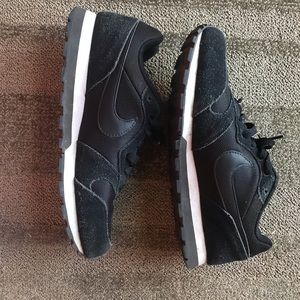 Nike internationalist sneakers